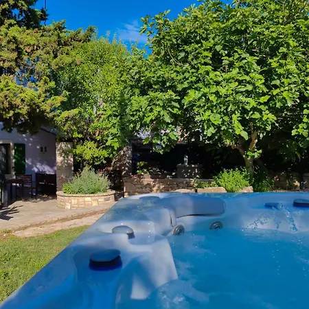 Сasa de vacaciones Ladonja