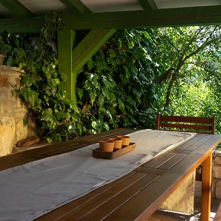 Ferienhaus Ladonja Manjadvorci