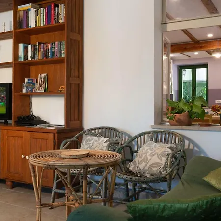 Ladonja Ferienhaus *